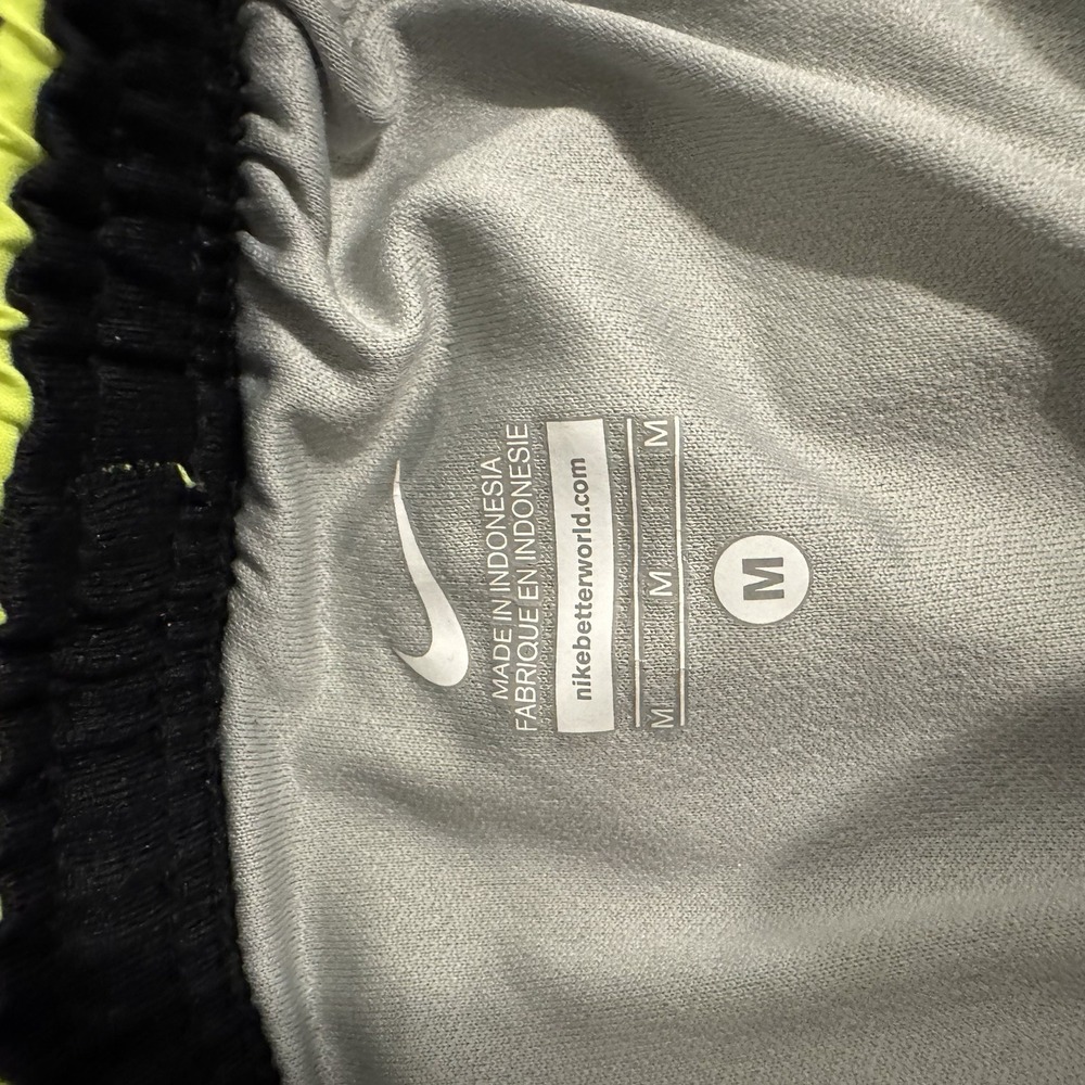 Nike Women's Dri FIT Tempo Running Shorts Medium Yellow 3" Lined - Picture 4 of 11